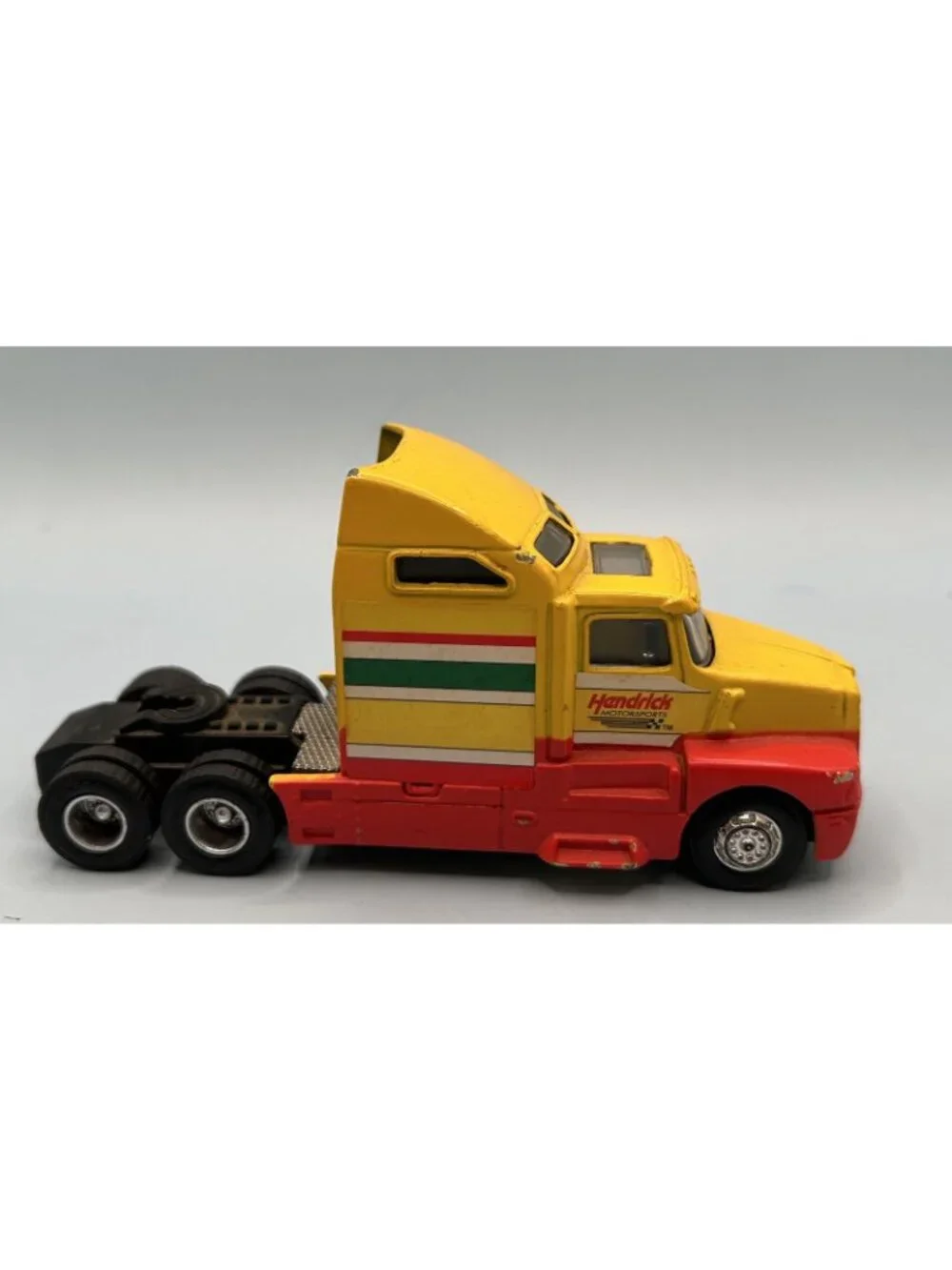 1992 Racing Champions Hendricks Motor Sports Semi Tractor Cab Yellow China